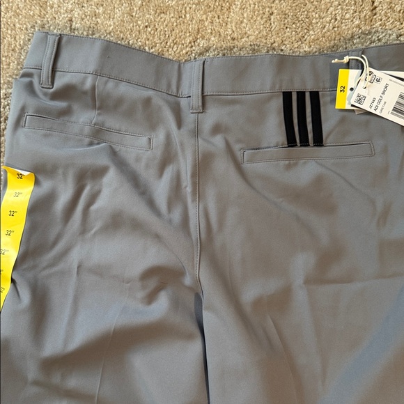 NWT Adidas Men's Athletic Gray Golf Shorts Size 32 - Picture 3 of 3